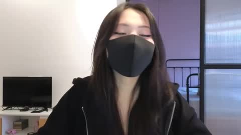 Snapshot of amyalwayshere chatting on 02/13/25, 04:32 girl next door named Amy online show from 02/13/25, 04:32