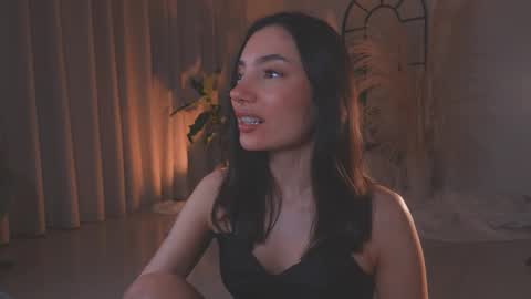 Amy Armstrong online show from 09/18/25, 12:23