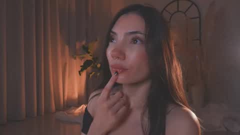 Amy Armstrong online show from 09/21/25, 12:45