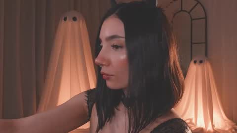 Amy Armstrong online show from 10/12/25, 12:53