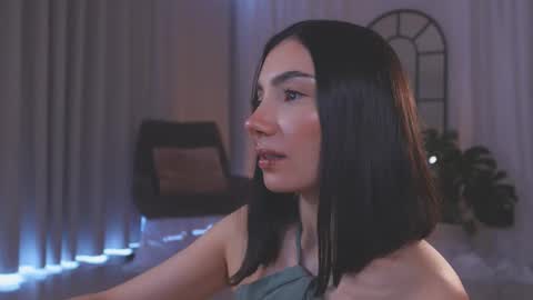 Amy Armstrong online show from 11/10/25, 08:41