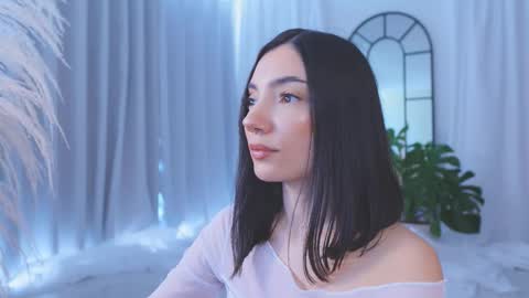 Amy Armstrong online show from 11/21/25, 09:13