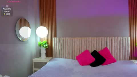 My name is AMY... Nice to meet you  thumb up me please its important online show from 03/10/26, 06:24