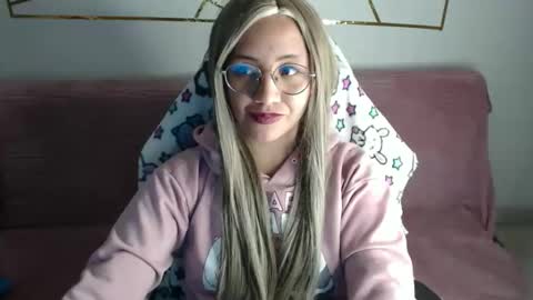 amycosplay99 online show from 11/24/25, 07:41