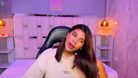 amyevan_ online show from 09/10/25, 09:04