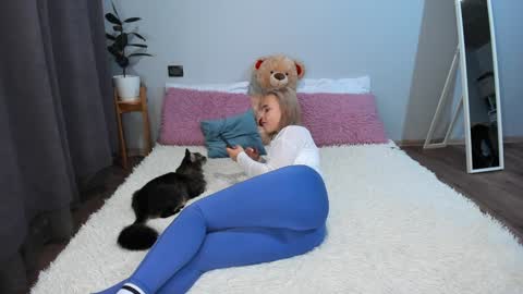 Snapshot of amymilson chatting on 12/13/24, 05:43 amymilson online show from 12/13/24, 05:43