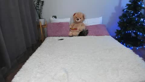 Snapshot of amymilson chatting on 01/23/25, 06:03 amymilson online show from 01/23/25, 06:03