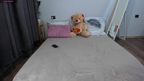 Snapshot of amymilson chatting on 02/25/25, 08:19 amymilson online show from 02/25/25, 08:19