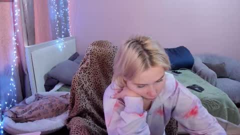 Snapshot of amymilson chatting on 02/11/26, 11:04 amymilson online show from 02/11/26, 11:04