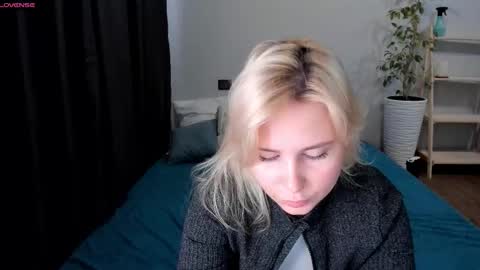 Snapshot of amymilson chatting on 02/24/26, 12:03 amymilson online show from 02/24/26, 12:03