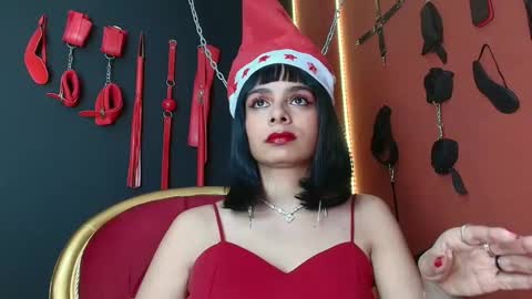 Snapshot of amymistress chatting on 12/24/24, 09:00 Amy Wong Grey online show from 12/24/24, 09:00