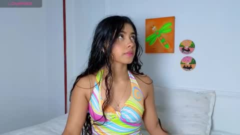 Snapshot of amymonroee chatting on 09/19/25, 08:27 Amy Monroe online show from 09/19/25, 08:27