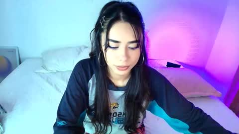 Snapshot of amyolimpo chatting on 05/05/26, 09:23 Amy ... Nice to meet u thumb up me please its important online show from 05/05/26, 09:23