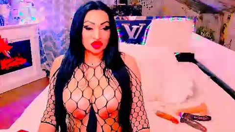 Snapshot of amyrarosera chatting on 07/04/26, 09:54 Alimoonyia online show from 07/04/26, 09:54