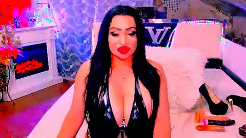 Snapshot of amyrarosera chatting on 07/09/26, 11:20 Alimoonyia online show from 07/09/26, 11:20