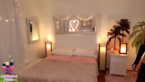 Snapshot of amyvalentine chatting on 10/17/25, 05:54 AmyValentine online show from 10/17/25, 05:54