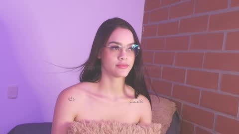 Snapshot of amyw0w chatting on 03/12/25, 09:24 IG amyw0w online show from 03/12/25, 09:24