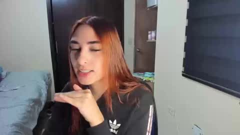 Snapshot of amywalker01 chatting on 02/25/25, 06:42 amy online show from 02/25/25, 06:42