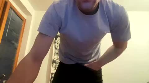 Snapshot of amyyrlikesdeep chatting on 02/27/25, 12:21 amyyrlikesdeep online show from 02/27/25, 12:21