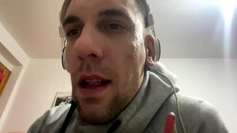 Snapshot of amyyrlikesdeep chatting on 10/27/25, 01:42 amyyrlikesdeep online show from 10/27/25, 01:42