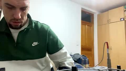 Snapshot of amyyrlikesdeep chatting on 11/24/25, 01:05 amyyrlikesdeep online show from 11/24/25, 01:05