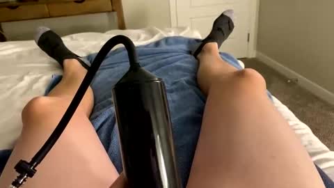 an851986 online show from 10/19/25, 03:01