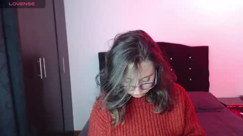 ana_arms_ online show from 04/13/26, 05:40