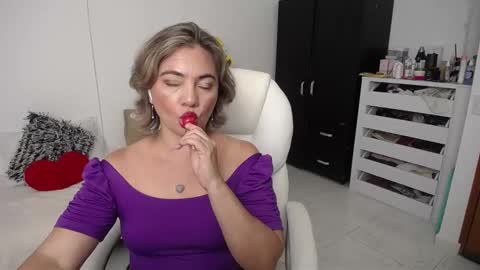  Ana  online show from 01/08/25, 11:09