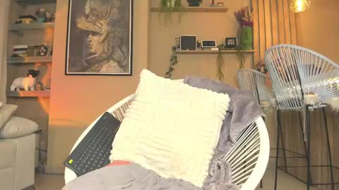 Snapshot of ana_jasper chatting on 09/15/25, 08:09 Ana Maria online show from 09/15/25, 08:09