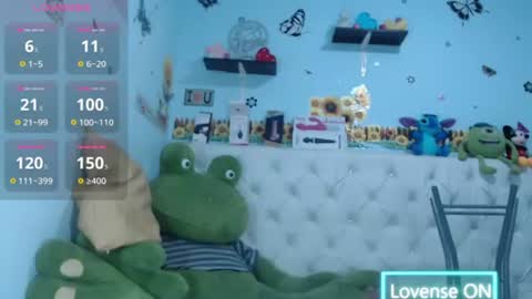 Snapshot of ana_loveee chatting on 06/11/26, 02:53 Ana lopez - Cameltoe girl online show from 06/11/26, 02:53