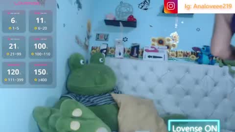 Snapshot of ana_loveee chatting on 06/13/26, 04:49 Ana lopez - Cameltoe girl online show from 06/13/26, 04:49