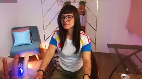Snapshot of ana_luve chatting on 06/28/26, 04:40 Ana online show from 06/28/26, 04:40