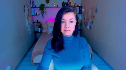 Ana online show from 04/17/26, 10:07