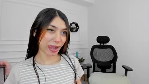 Ana online show from 11/04/25, 11:26