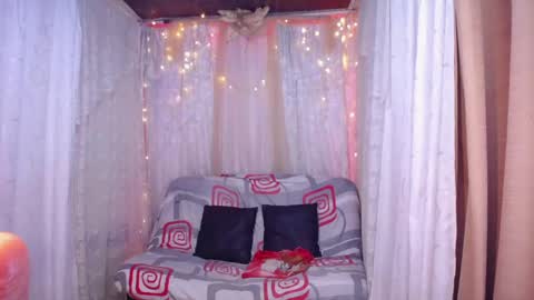 Ana online show from 09/15/25, 11:38