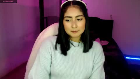 Ana Ricciardi online show from 11/17/25, 03:56