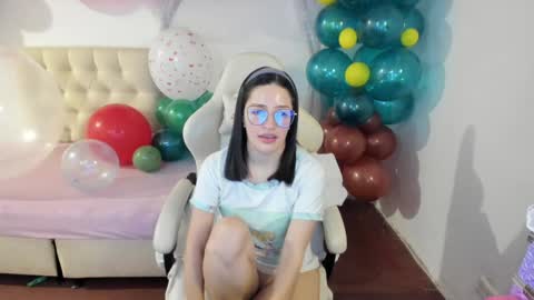 Snapshot of ana_ruuh chatting on 12/02/24, 08:00 Im anna but you can call me as you want online show from 12/02/24, 08:00