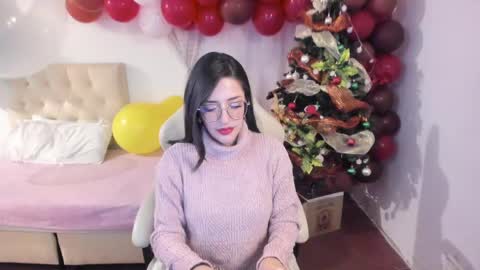 Snapshot of ana_ruuh chatting on 12/25/24, 03:18 Im anna but you can call me as you want online show from 12/25/24, 03:18