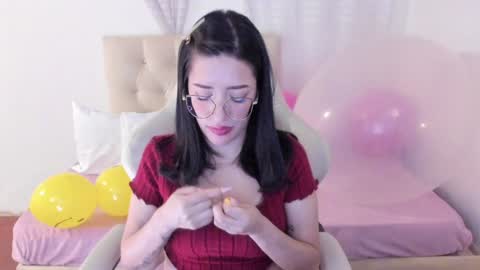 Snapshot of ana_ruuh chatting on 02/04/25, 06:06 Im anna but you can call me as you want online show from 02/04/25, 06:06