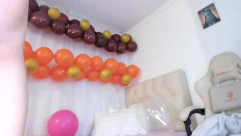 Snapshot of ana_ruuh chatting on 02/06/25, 10:21 Im anna but you can call me as you want online show from 02/06/25, 10:21