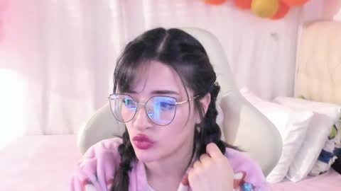 Snapshot of ana_ruuh chatting on 03/03/25, 11:35 Im anna but you can call me as you want online show from 03/03/25, 11:35