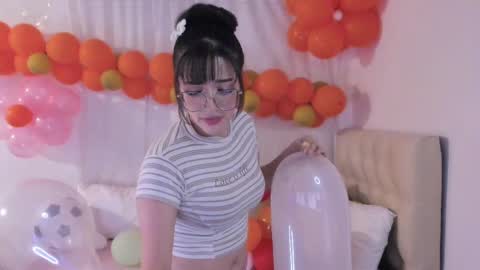 Snapshot of ana_ruuh chatting on 03/07/25, 11:16 Im anna but you can call me as you want online show from 03/07/25, 11:16