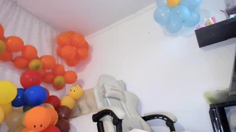 Snapshot of ana_ruuh chatting on 03/09/25, 03:11 Im anna but you can call me as you want online show from 03/09/25, 03:11