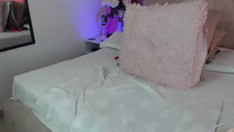 Ana Moon  online show from 02/06/26, 04:39