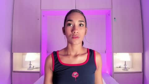 anaacollins_ online show from 05/27/26, 12:02