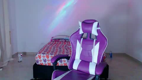 Anabella online show from 12/22/24, 12:50