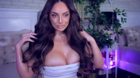 Snapshot of anabellastar chatting on 05/25/26, 03:45 anabellastar online show from 05/25/26, 03:45