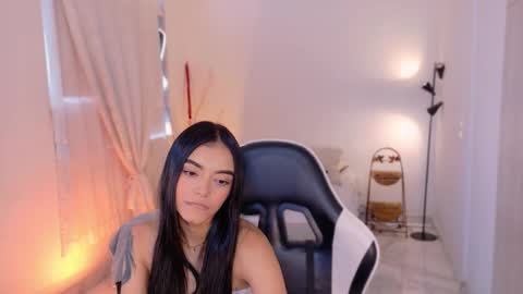 ANABEL WOLF  online show from 11/13/25, 02:49