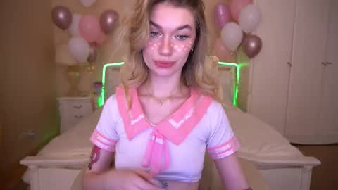 Snapshot of anacondaon chatting on 02/13/25, 09:38 Nika online show from 02/13/25, 09:38