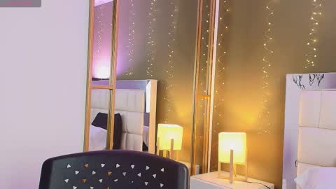 Anahi  online show from 10/05/25, 07:45